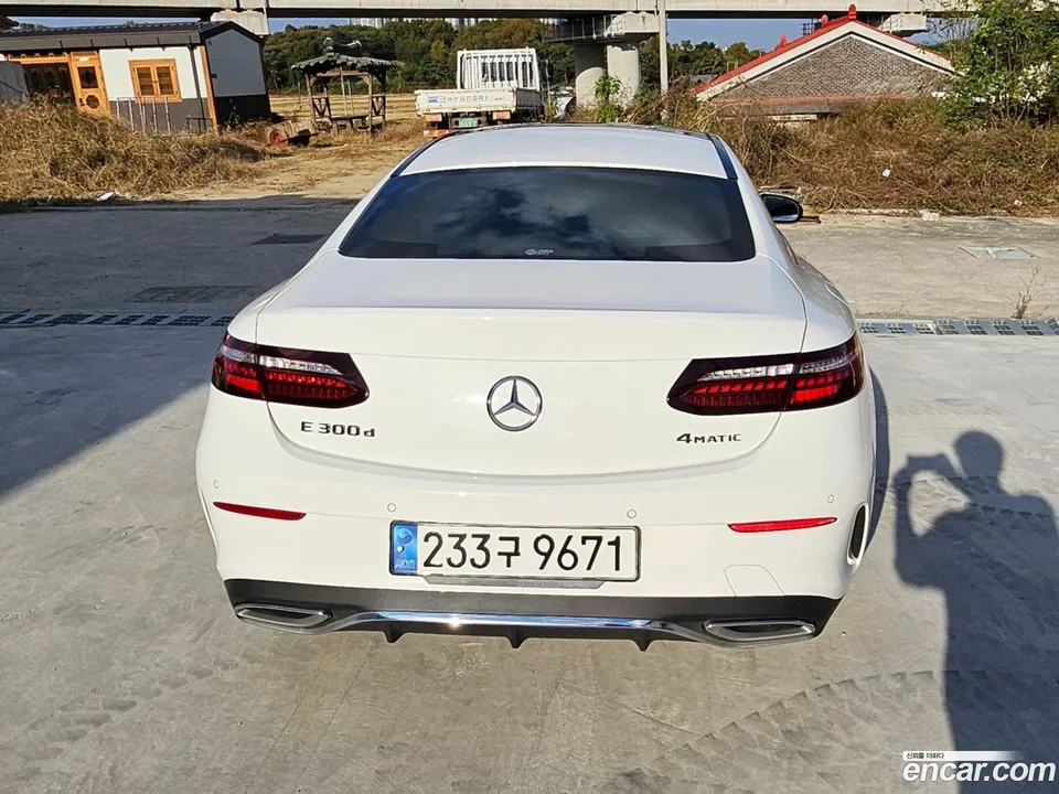 Mercedes-Benz E-Class E300d 4MATIC 2023 — миниатюра 2