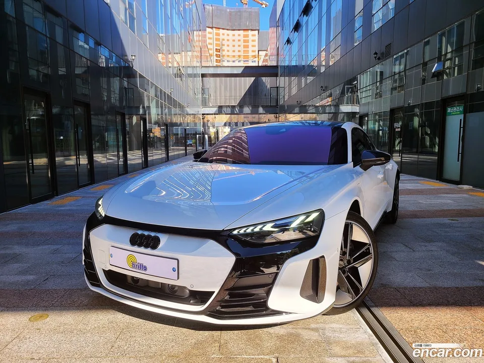 Audi RS e-tron GT GT RS 2023 — photo 1, buy with delivery to Moscow