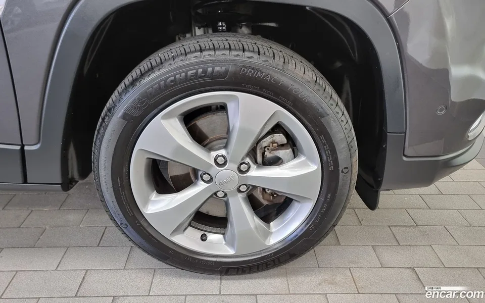 Jeep Cherokee 2.4 AWD 2022 — миниатюра 2