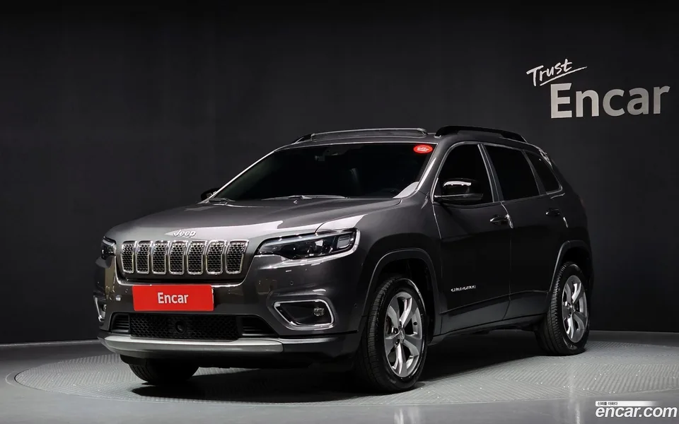 Jeep Cherokee 2.4 AWD 2022 — фото 1, купить с доставкой в Москву