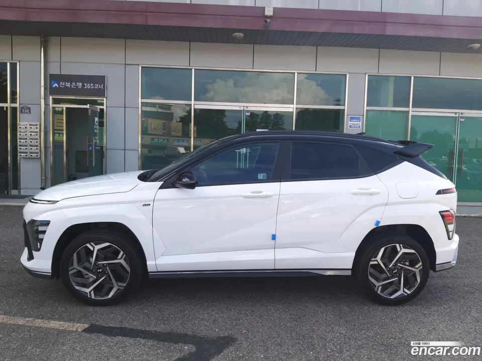 Hyundai Kona 1.6 4WD 2024 — миниатюра 2