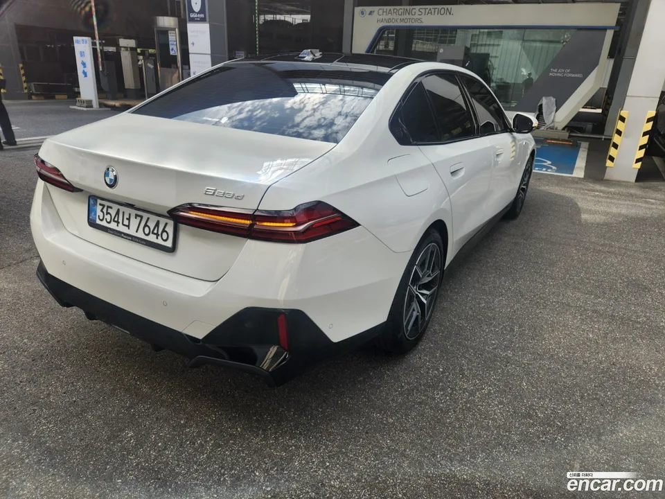 BMW 5 Series 523d M 2025 — миниатюра 5