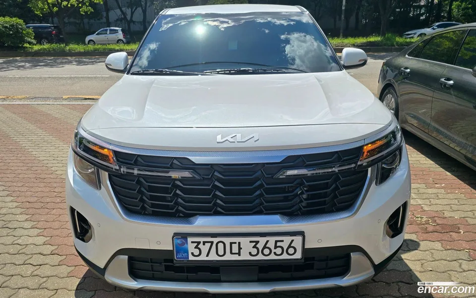 Kia Seltos 1.6 2WD 2025 — photo 1, buy with delivery to Moscow