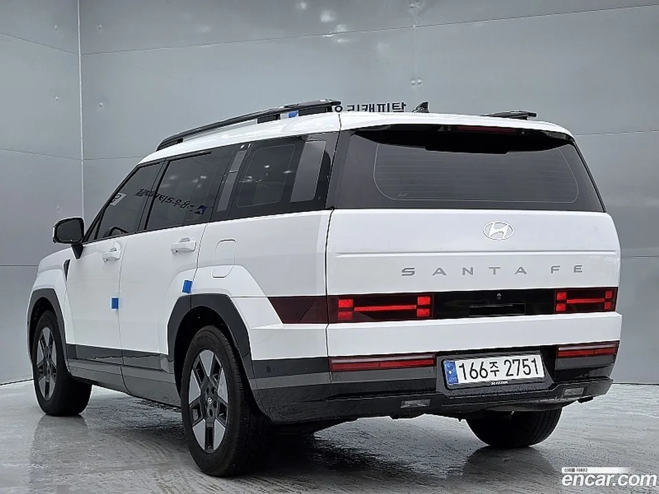 Hyundai SantaFe HEV 1.6 2WD 2023 — миниатюра 4