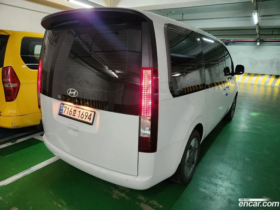 Hyundai Staria HEV 1.6 11 2025 — миниатюра 2