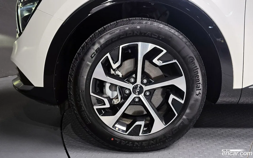 Kia Sportage Hybrid 2WD 2024 — миниатюра 2