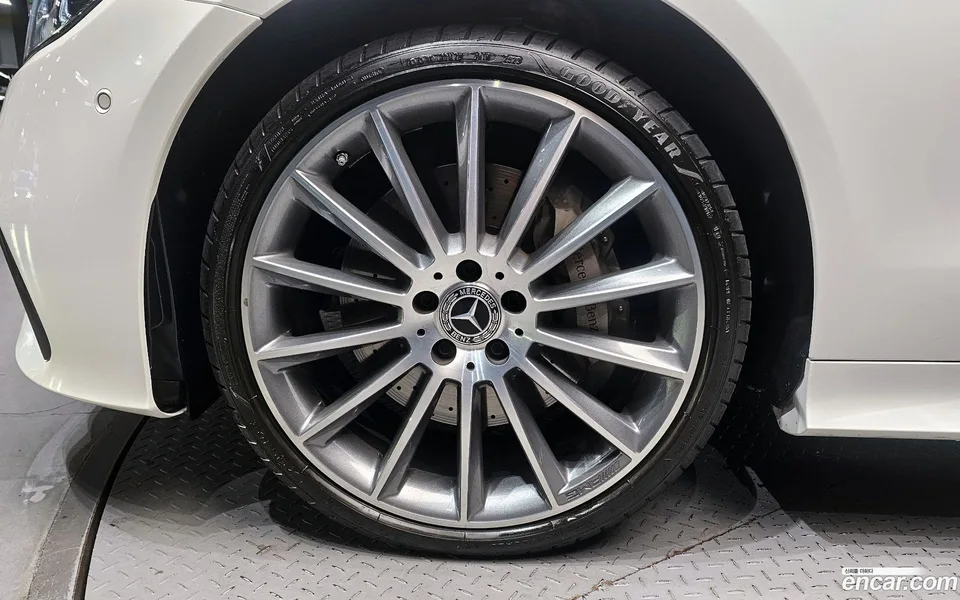 Mercedes-Benz E-Class E450 4MATIC 2023 — миниатюра 2
