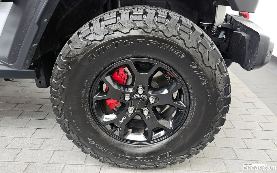 Jeep Wrangler 2.0 4 2023 — миниатюра 2