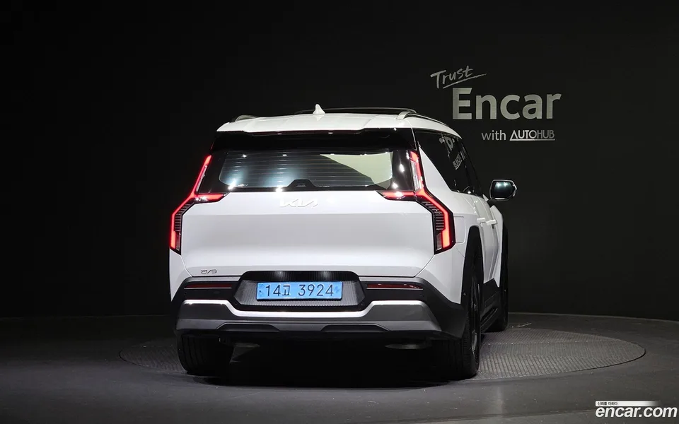 Kia EV9 2WD 2024 — миниатюра 4