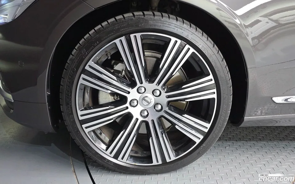 Volvo S90 B6 AWD 2023 — миниатюра 5