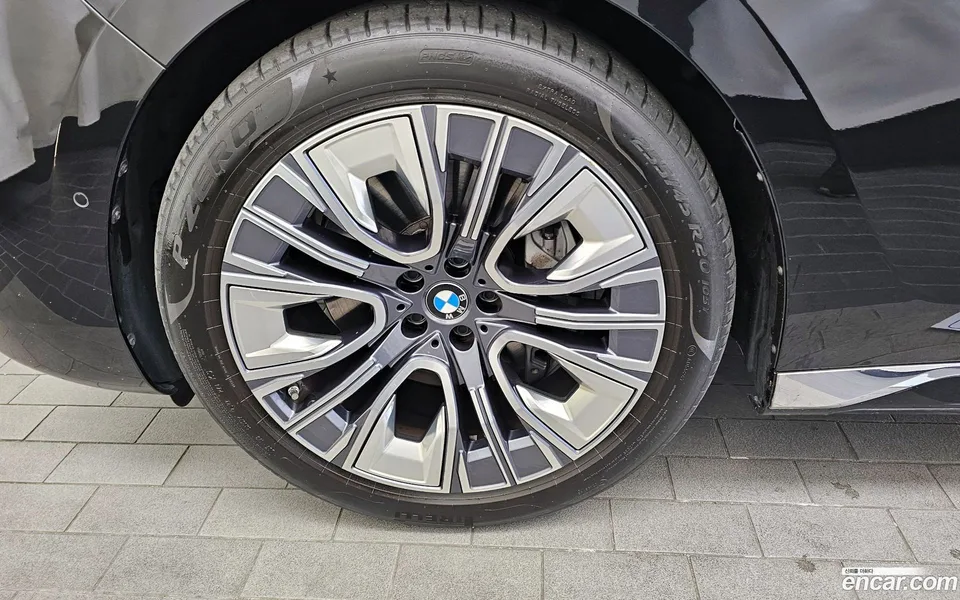 BMW 7 Series 740i sDrive 2023 — миниатюра 2