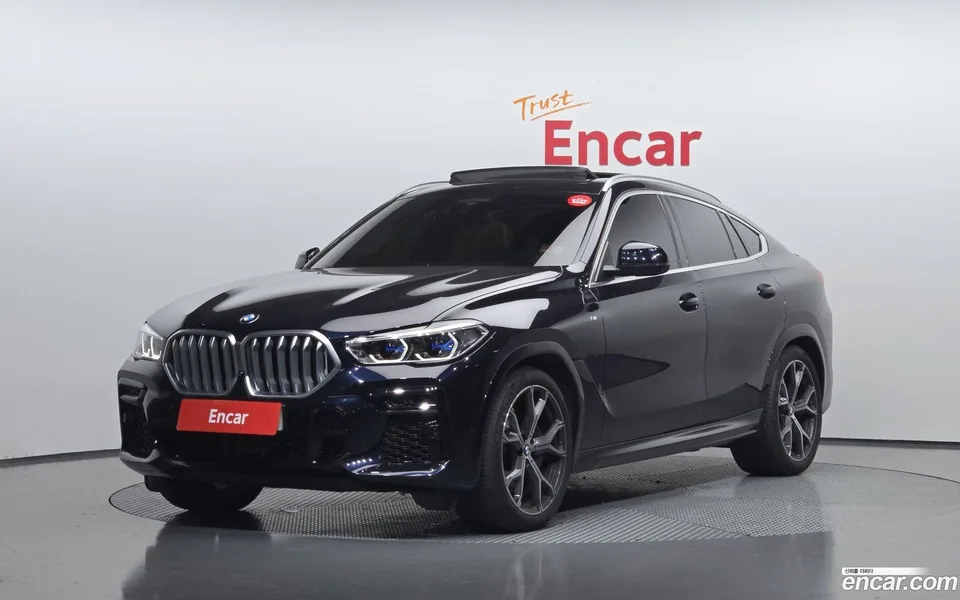 BMW X6 xDrive40i M 2022 — фото 1, купить с доставкой в Москву