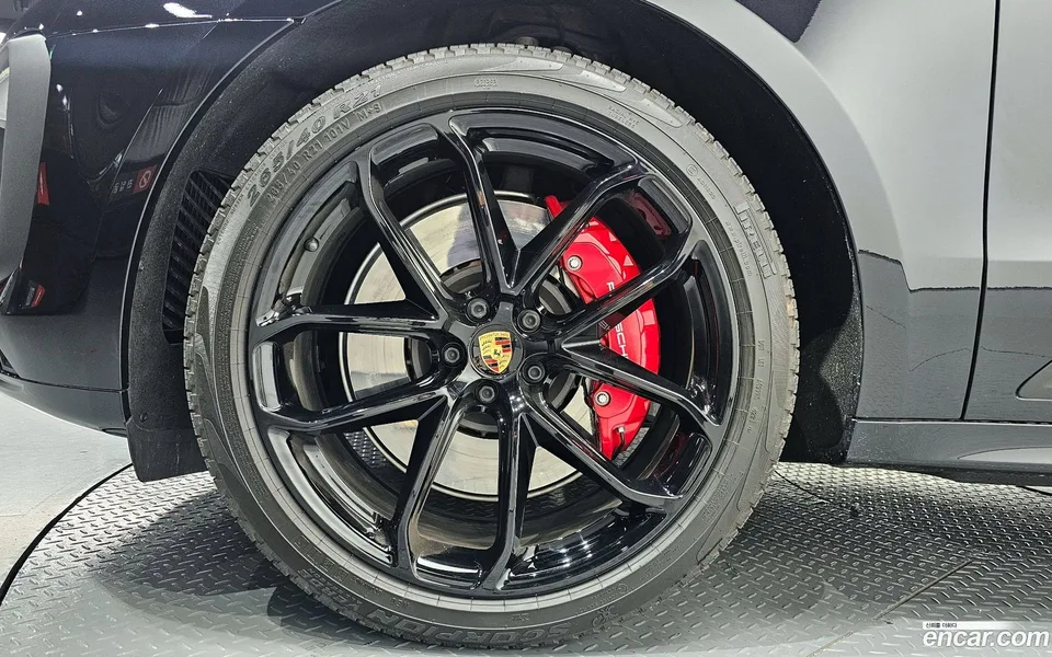 Porsche Macan 2.9 GTS 2022 — миниатюра 2