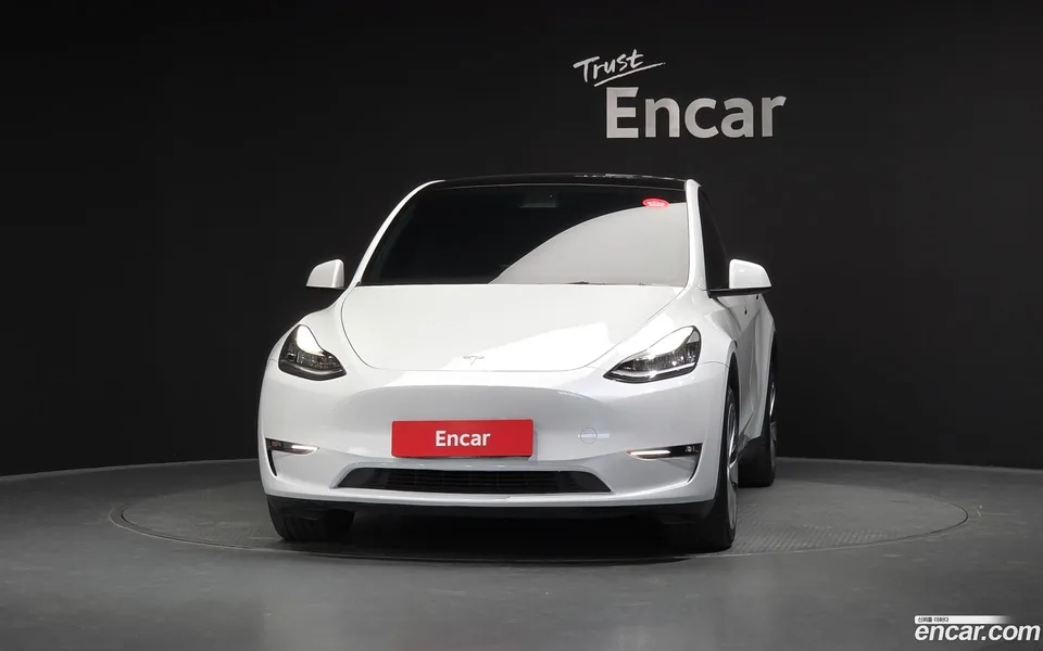 Tesla Model Y AWD 2022 — миниатюра 3