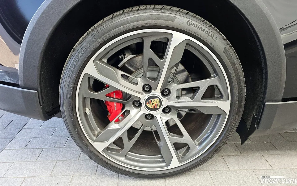 Porsche Taycan 4S 2024 — миниатюра 5