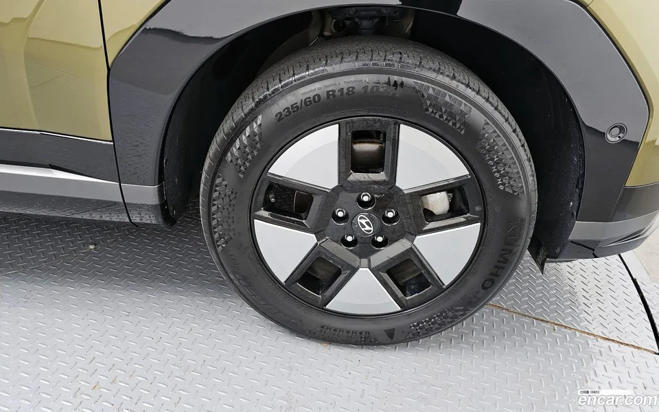 Hyundai SantaFe HEV 1.6 2WD 2024 — миниатюра 5