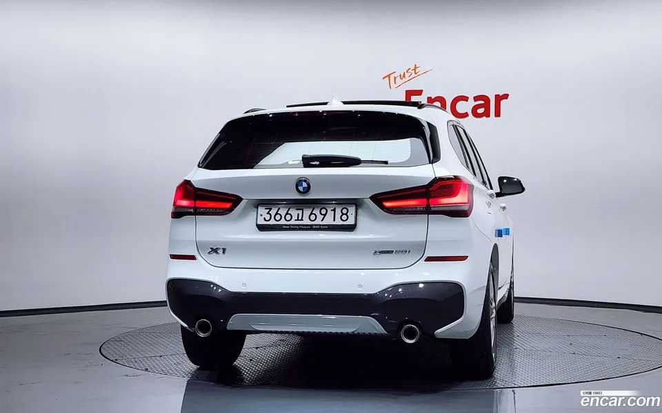 BMW X1 xDrive 20i M 2022 — миниатюра 4