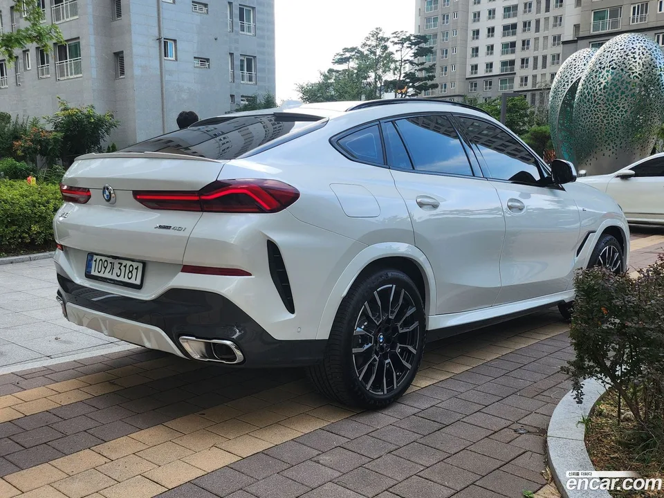 BMW X6 xDrive40i M 2025 — миниатюра 5