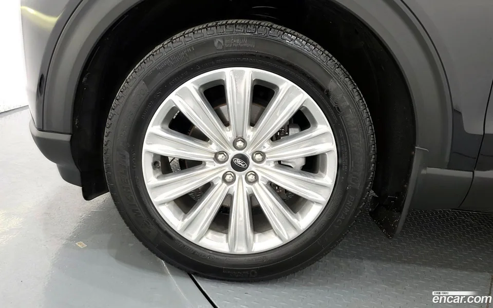 Ford Explorer 2.3 4WD 2022 — миниатюра 2