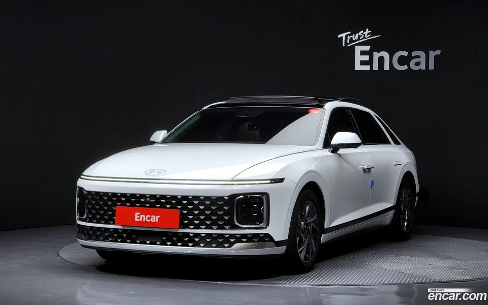 Hyundai Grandeur 2.5 2WD 2023 — фото 1, купить с доставкой в Москву
