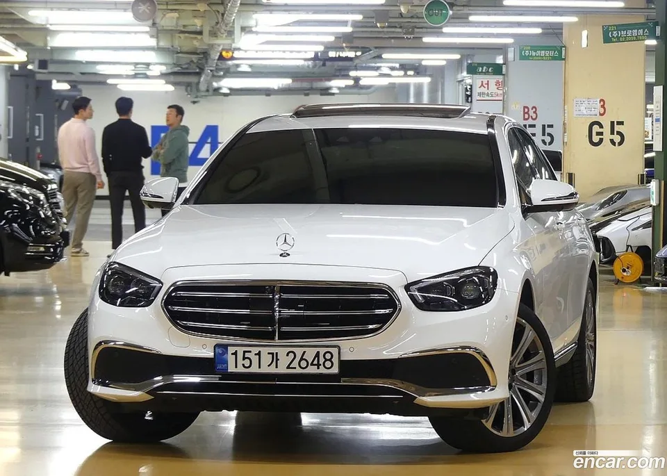 Mercedes-Benz E-Class E350 4MATIC 2023 — миниатюра 3