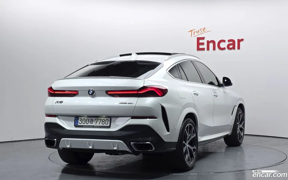 BMW X6 xDrive40i M 2022 — миниатюра 2