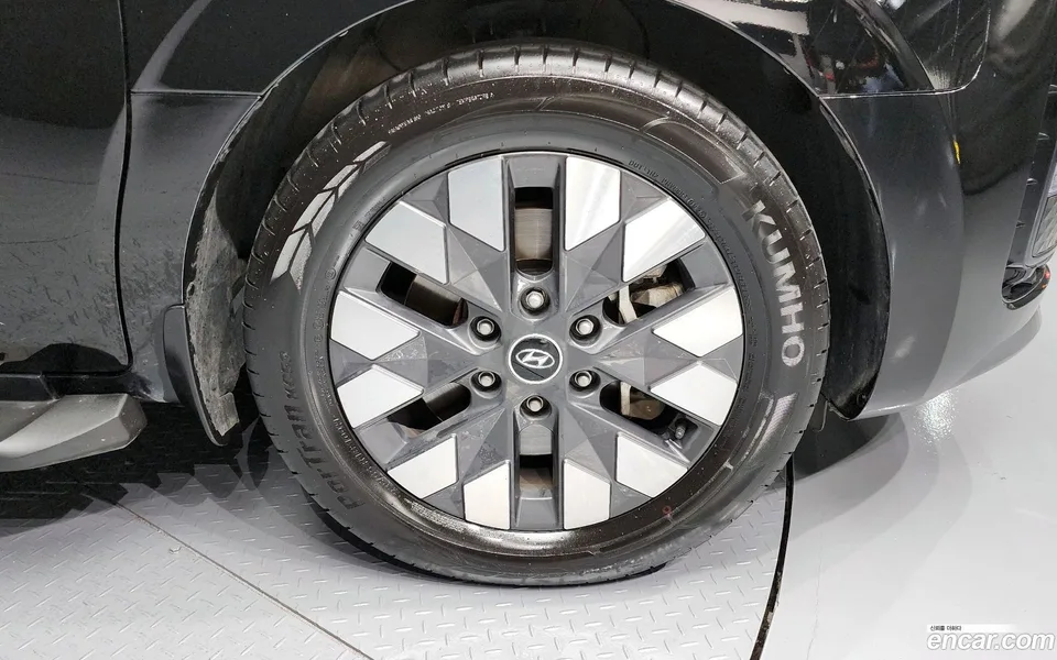 Hyundai Staria 4WD 9 2024 — миниатюра 5
