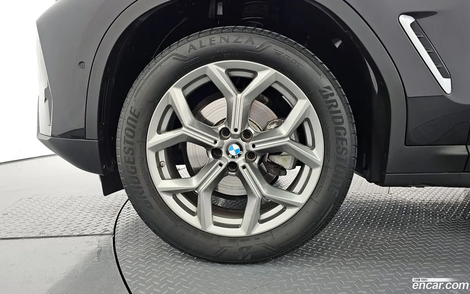 BMW X3 xDrive 20i 2022 — миниатюра 2