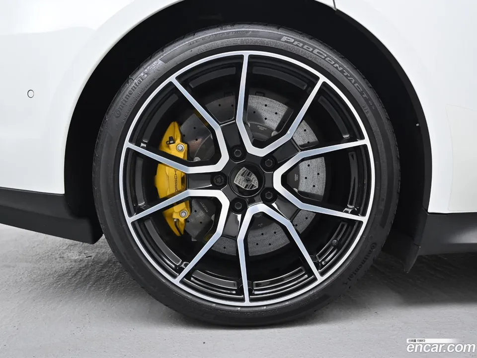 Porsche Taycan S 2025 — миниатюра 5