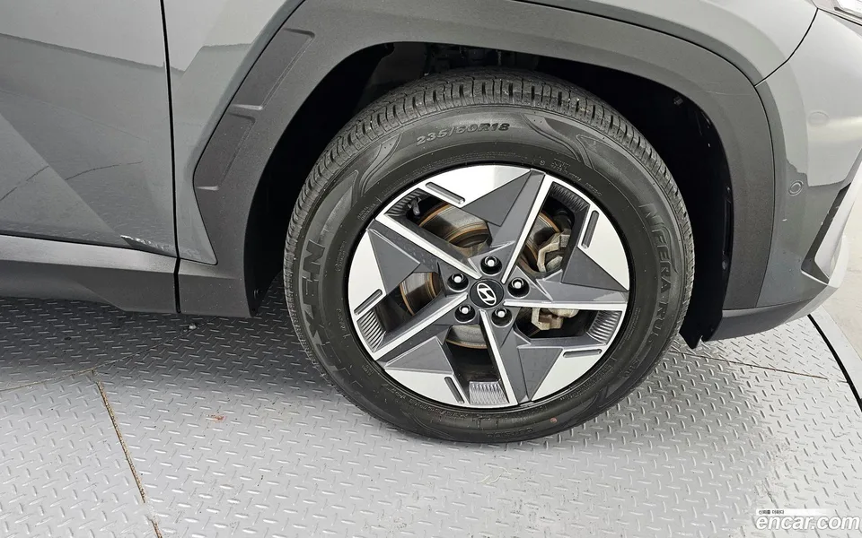 Hyundai Tucson NX4 1.6 4WD 2024 — миниатюра 2