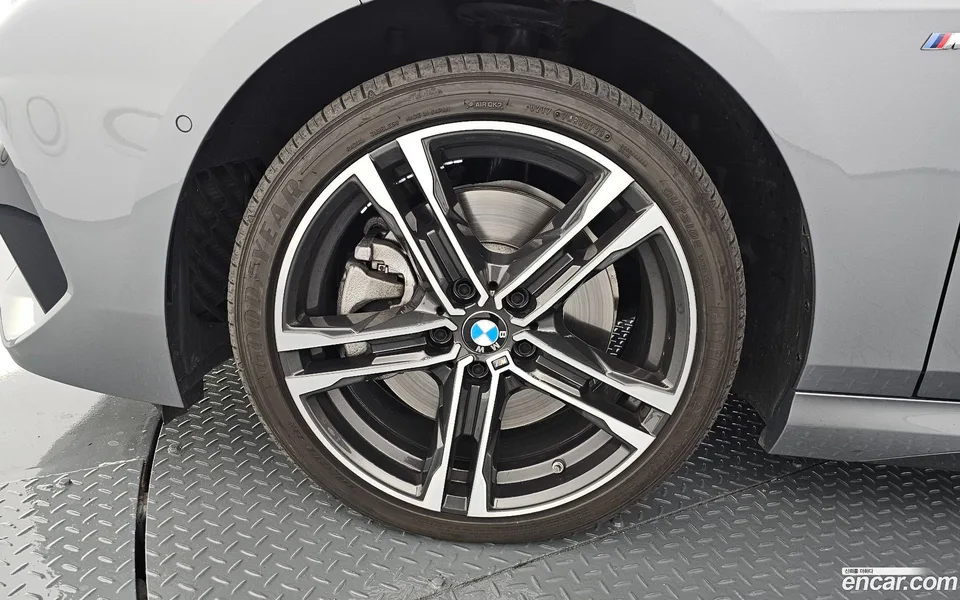 BMW 2 Series Gran Coupe 220i M 2022 — миниатюра 2