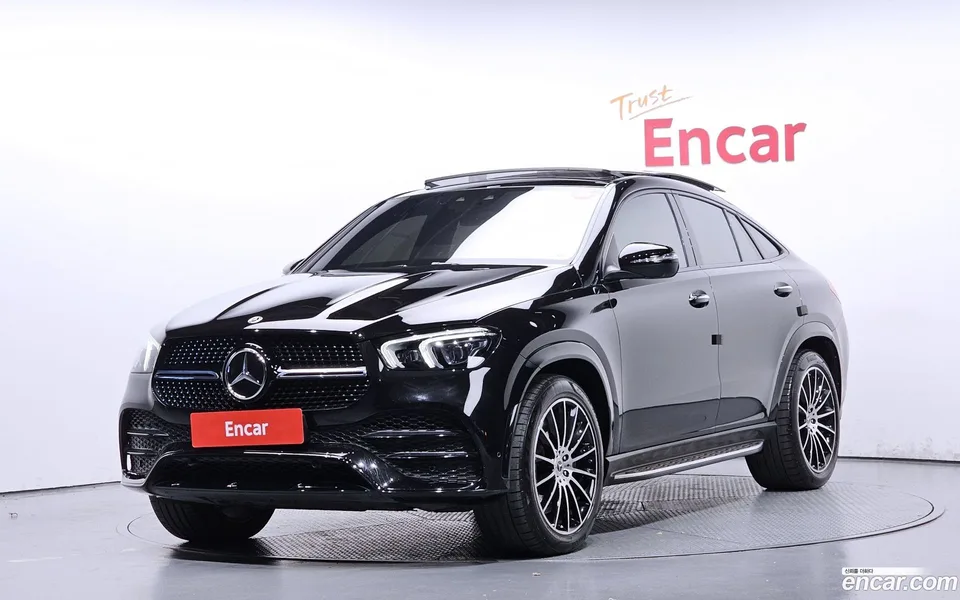 Mercedes-Benz GLE-Class GLE400d 4MATIC 2022 — фото 1, купить с доставкой в Москву