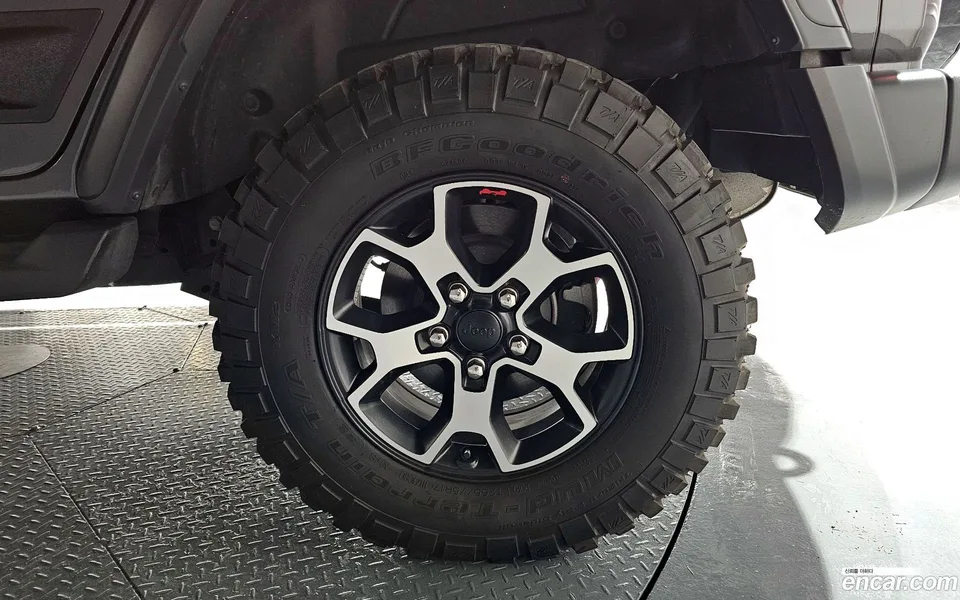Jeep Wrangler 2.0 4 2023 — миниатюра 2