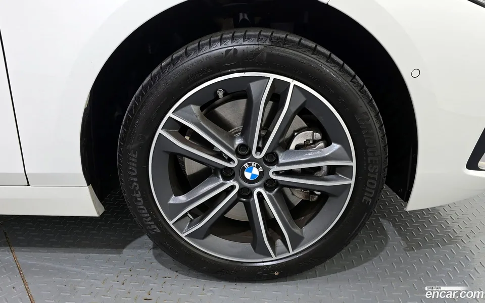 BMW 1 Series 120i 2024 — миниатюра 2