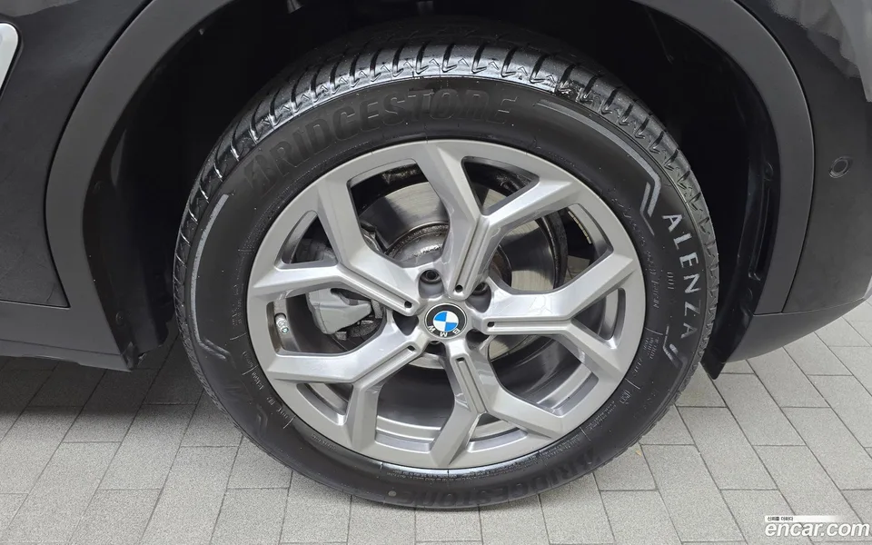 BMW X3 xDrive 20i 2022 — миниатюра 2