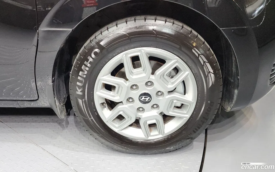Hyundai Staria L3.5 5 2025 — миниатюра 2