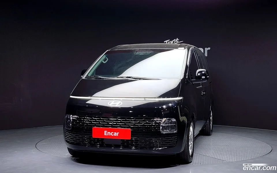 Hyundai Staria L3.5 5 2025 — миниатюра 3