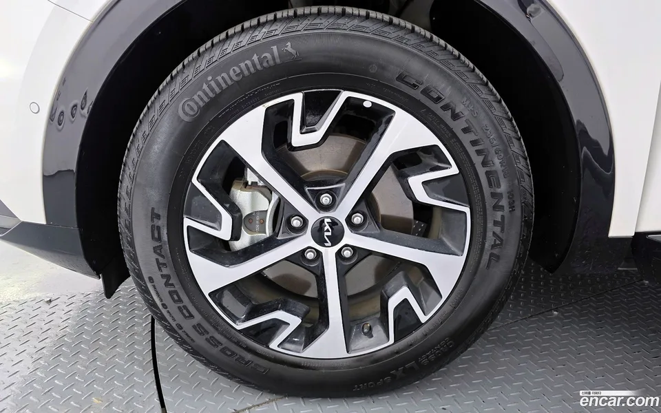 Kia Sportage Hybrid 2WD 2024 — миниатюра 2