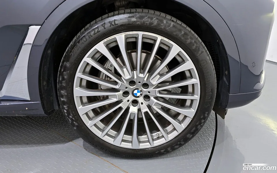 BMW X7 xDrive 40d 7 2022 — миниатюра 2