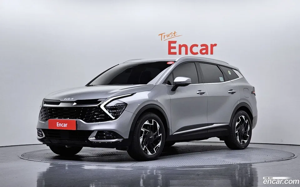 Kia Sportage 1.6 4WD 2023 — фото 1, купить с доставкой в Москву