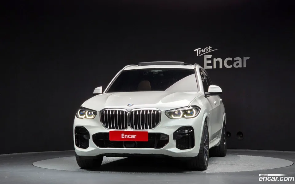 BMW X5 xDrive 40i M 2022 — миниатюра 3