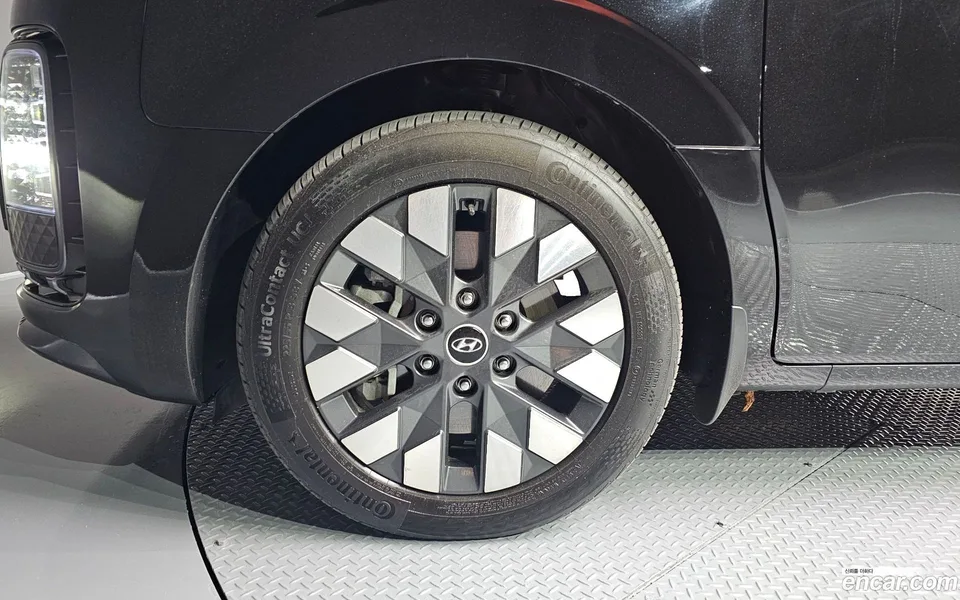 Hyundai Staria 4WD 9 2022 — миниатюра 2