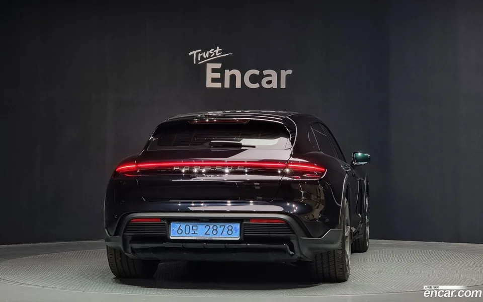 Porsche Taycan 4S 2024 — миниатюра 4