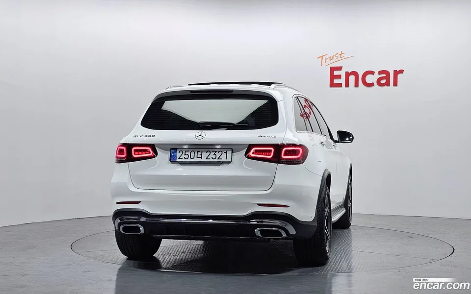 Mercedes-Benz GLC-Class GLC300 4MATIC 2022 — миниатюра 4
