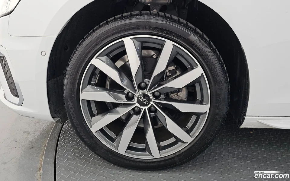 Audi A4 40 TFSI 2023 — миниатюра 2