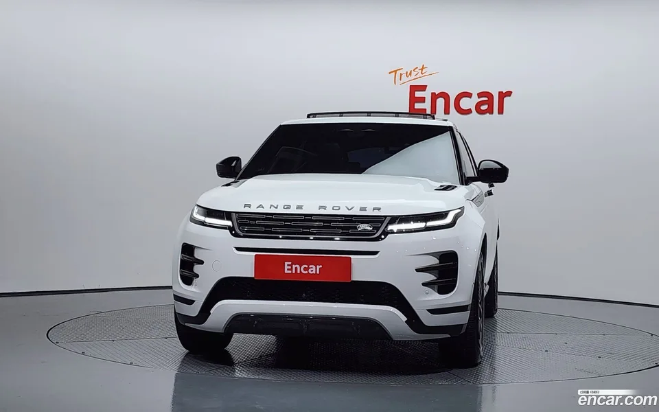 Land Rover Range Rover Evoque P250 SE 2024 — миниатюра 3