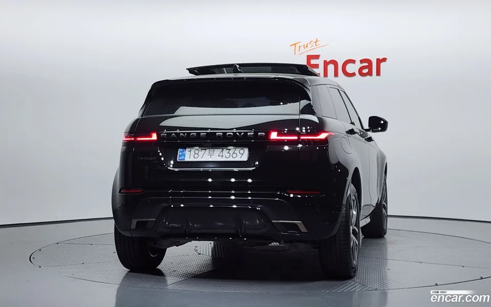 Land Rover Range Rover Evoque P250 SE 2024 — миниатюра 4