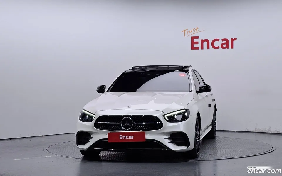 Mercedes-Benz E-Class E350 4MATIC AMG Line 2023 — миниатюра 3