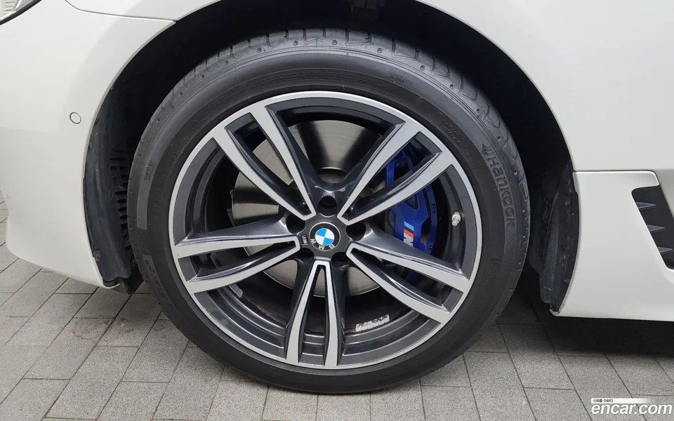 BMW 6 Series GT 620d M 2022 — миниатюра 2