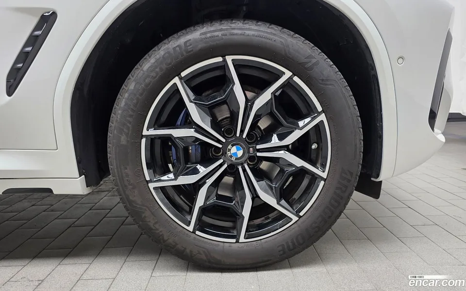 BMW X4 xDrive20i M 2022 — миниатюра 5